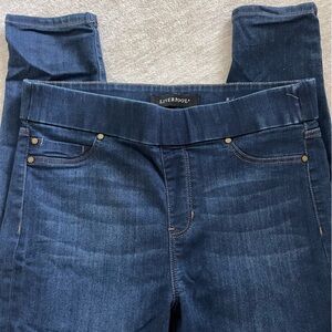 LIVERPOOL MED WASH ELASTIC WB SKINNY JEANS